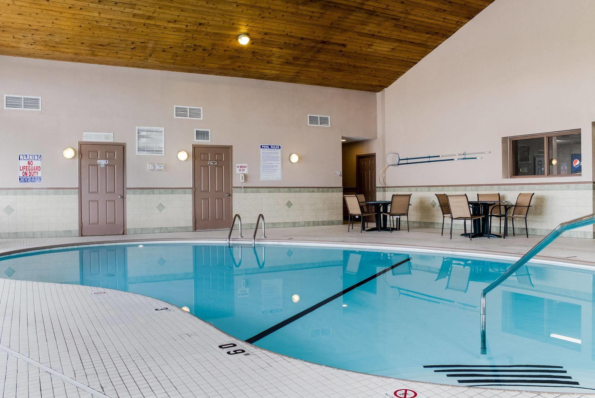 Rodeway Inn Fargo Bagian luar foto